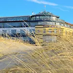 Hotel Strand-hotel Huebner 4*