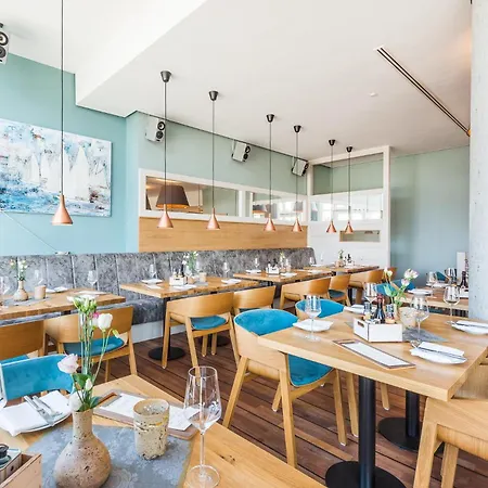 Strand-hotel Huebner מלון