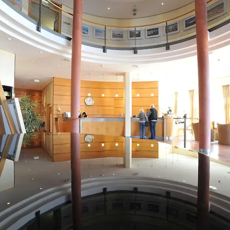 Ξενοδοχείο Strand-hotel Huebner