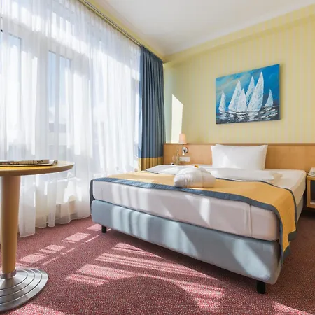 Отель Strand-hotel Huebner Росток