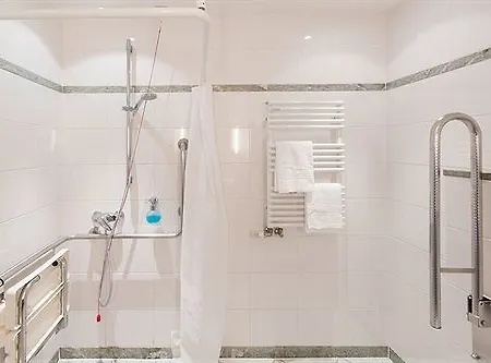 Strand-hotel Huebner Ξενοδοχείο Ρόστοκ