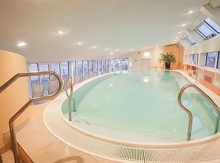 Ξενοδοχείο Strand-hotel Huebner 4*