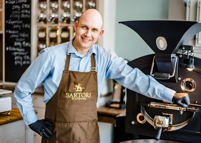 Ξενοδοχείο Strand-hotel Huebner 4*