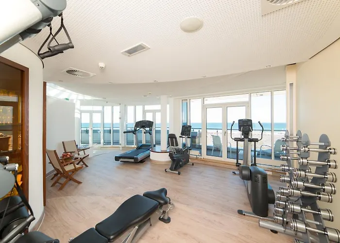 Strand-hotel Huebner Росток